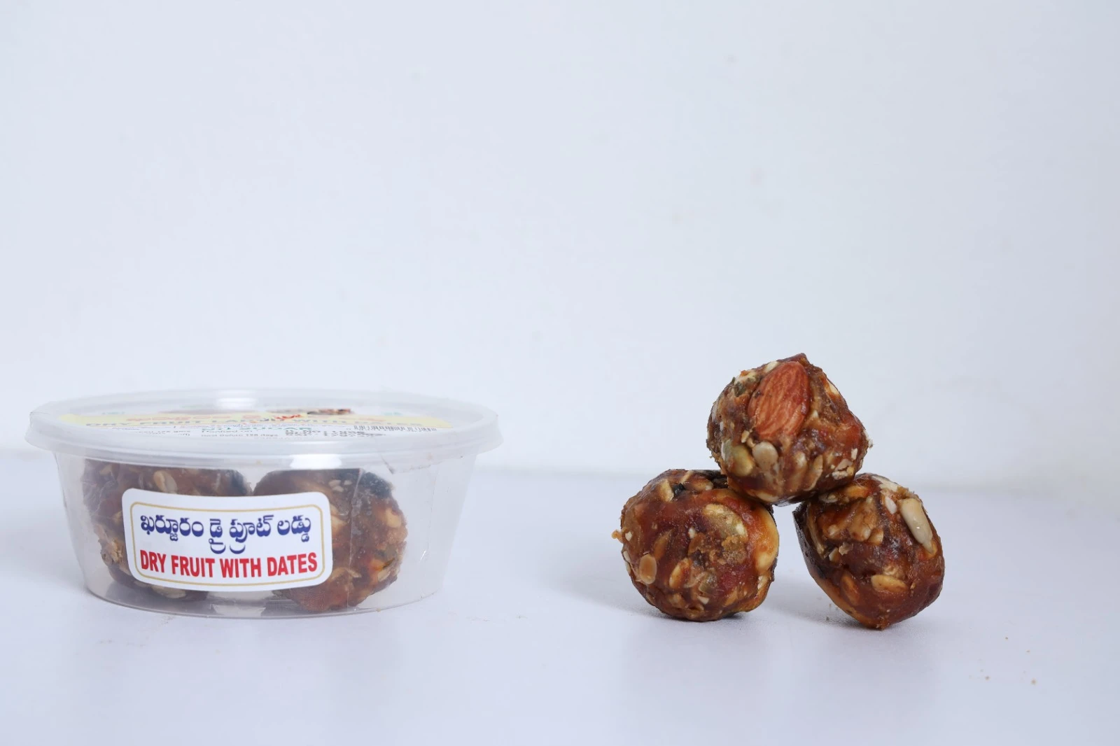 DRYFRUITE LADOO WITH DATES (175 GRAMS)