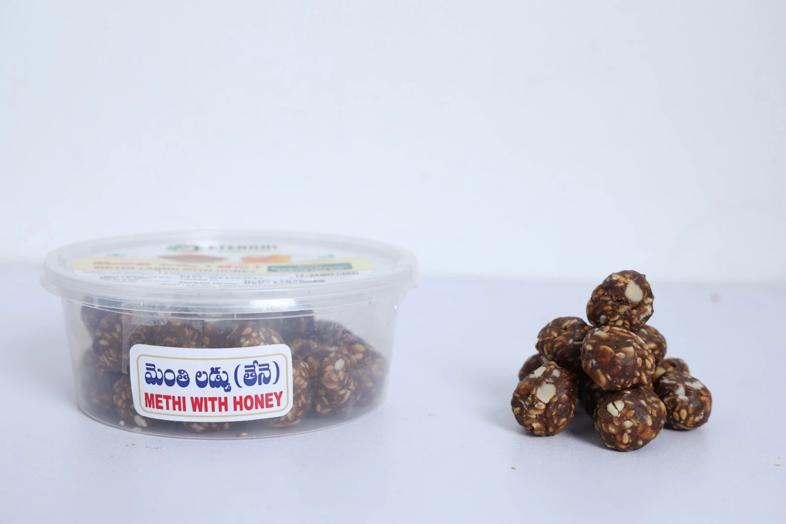 MENTHY LADOO WITH DATES (175 GRAMS)